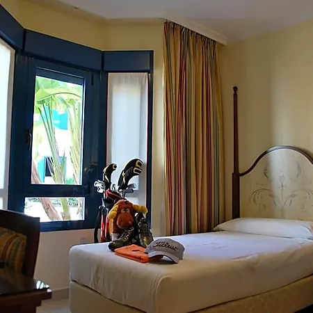 Golf Hotel