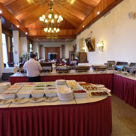 Golf Hotel