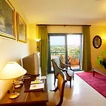 Golf Hotell 4*