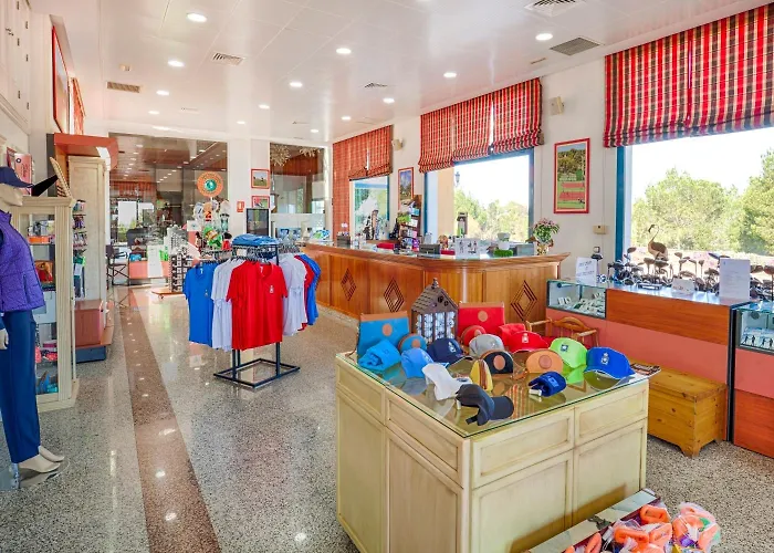 Отель Golf 4*